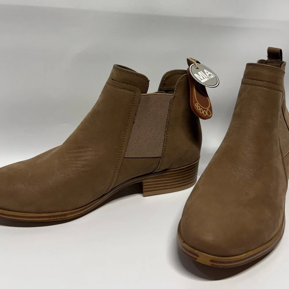 ✨MIA Tan Vegan Leather Ankle Booties Size 8.5